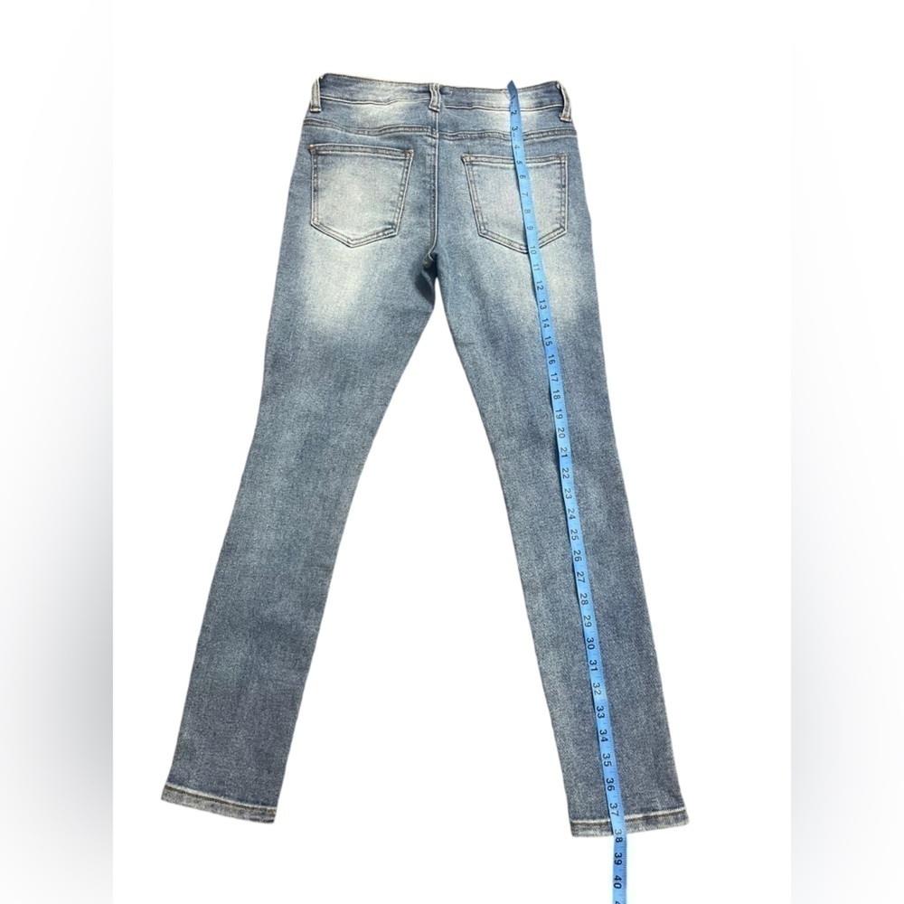 altar’d state light wash, skinny jeans, size 24. - Picture 6 of 6